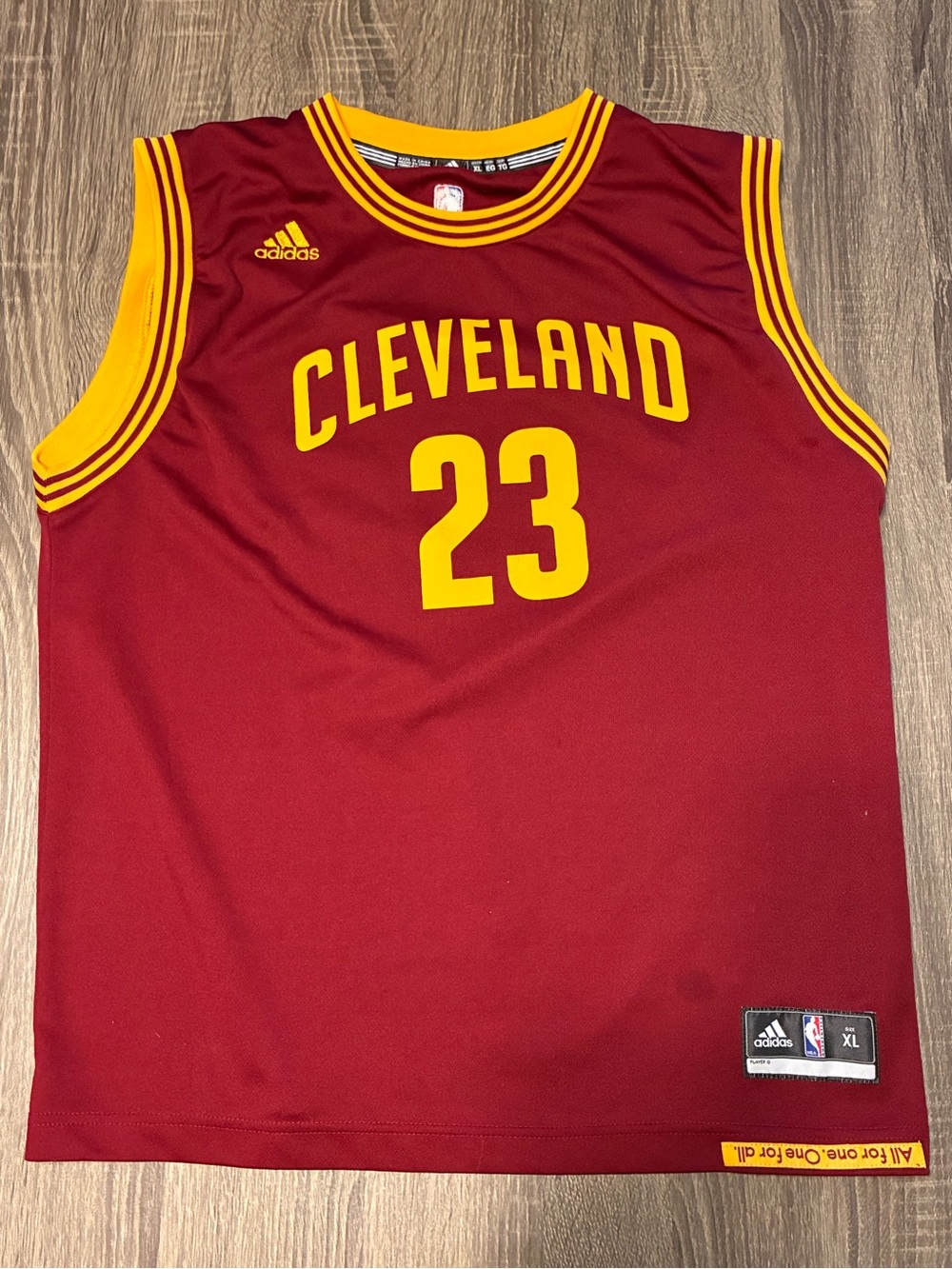 Adidas LeBron James Cleveland Cavaliers Jersey Youth XL (18-20) Wine Replica